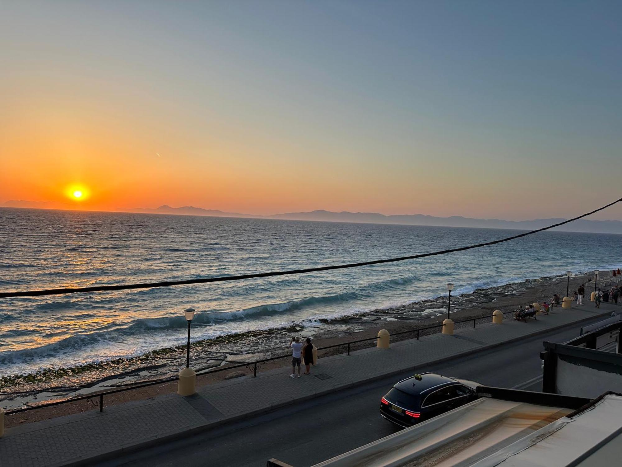 Melita Downtown Seaview Lägenhet Rhodes City Exteriör bild