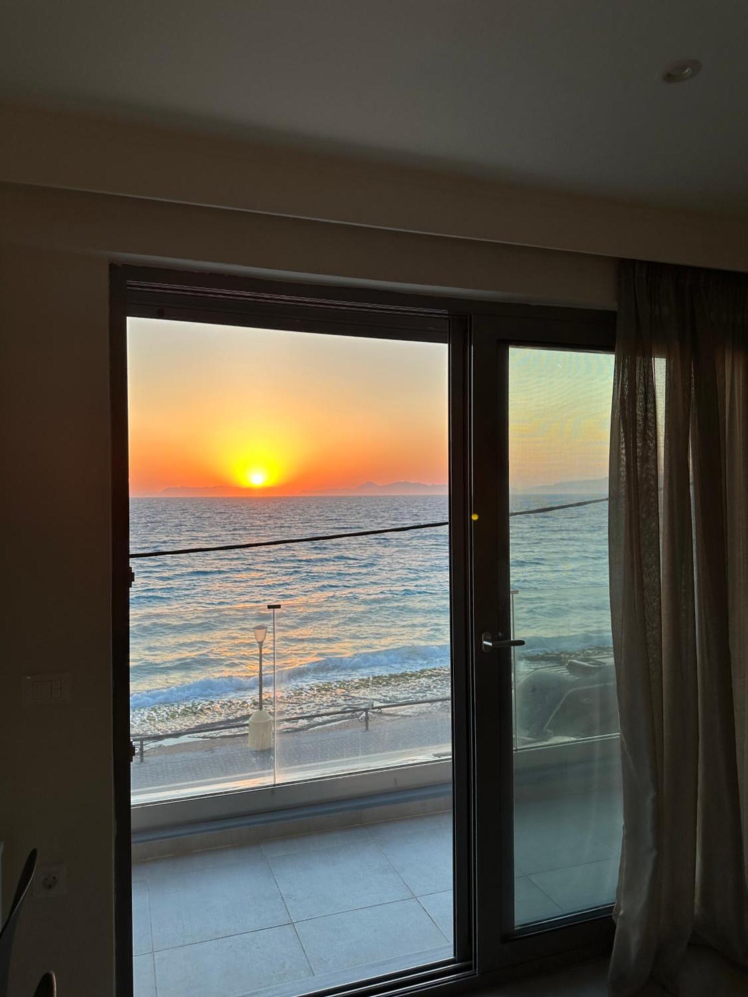 Melita Downtown Seaview Lägenhet Rhodes City Exteriör bild